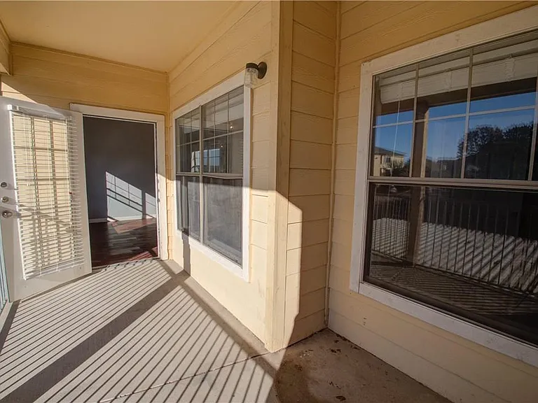 2320 Gracy Farms Ln #1321 — Photo 15