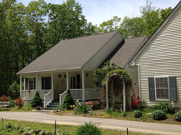 Lots of mature and flowering plantings.