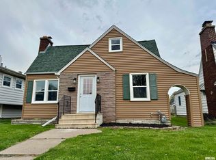 2315 5th St, Moline, IL 61265