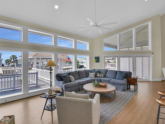 4th image of 3405 Petite Cir