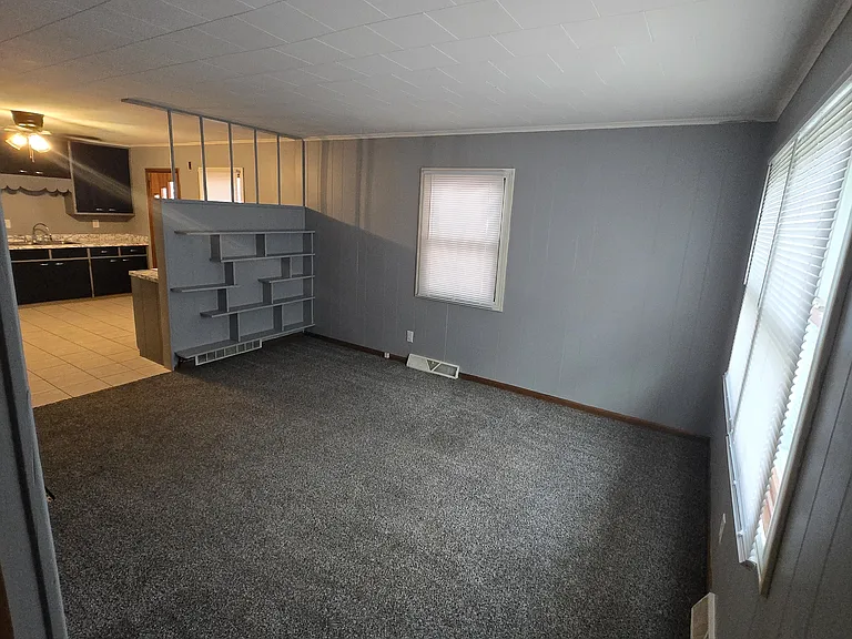 493 Burch St — Photo 7