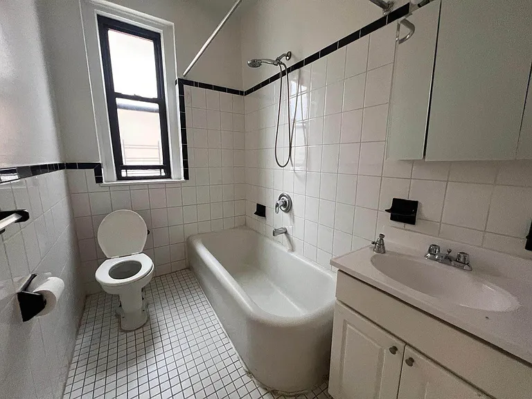 34-46 88th St #2G — Photo 5