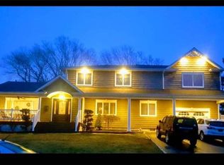 5 Amboy Rd, Oakdale, NY 11769