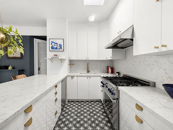 5th image of 309 W 93rd St APT 7B