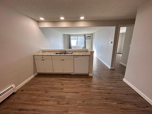 3rd image of 2827 Transit Rd APT 1