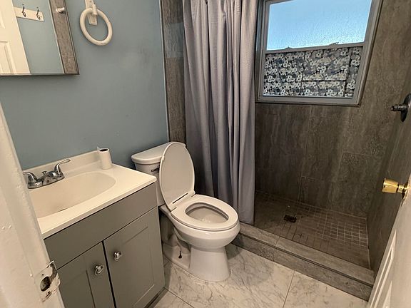 5th image of 363 Ridge Rd NW APT C