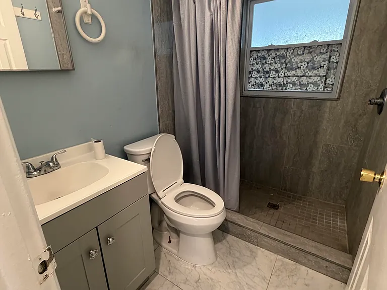 363 Ridge Rd NW #C — Photo 5