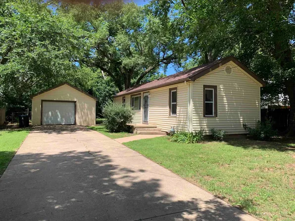 1130 W Olive Ave, El Dorado, KS 67042