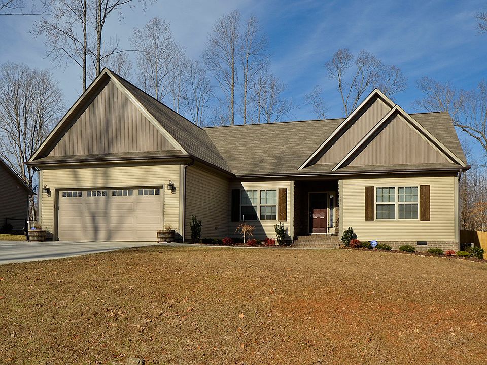 1st image of 295 Twin Creeks Dr