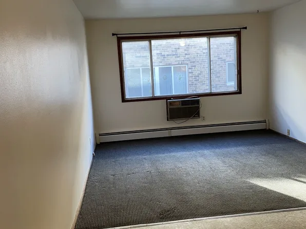 3180 S Brust Ave Floor 1, Milwaukee, WI 53207