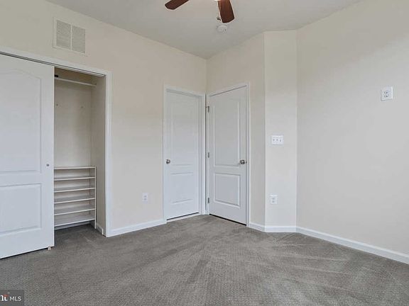 4th image of 43173 Loudoun Reserve Dr