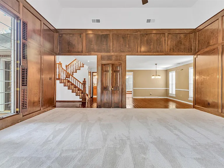 1127 Barkston Dr — Photo 10
