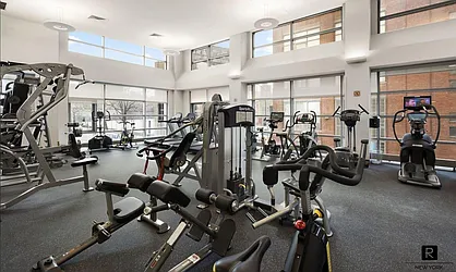 Rented by R New York