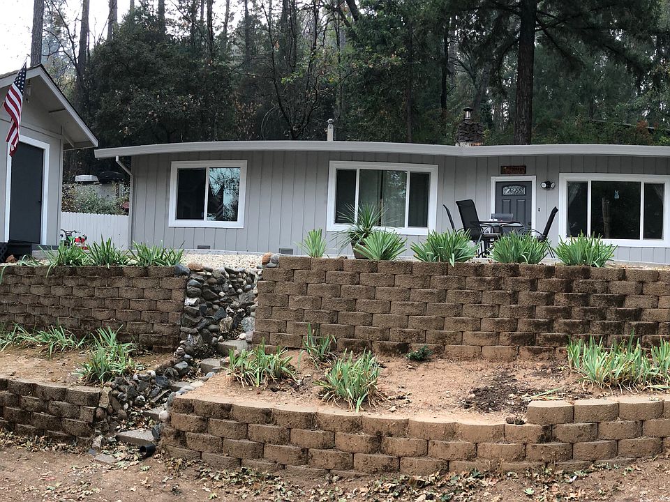 1st image of 395 Hill Dr