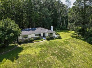 6 Old Pound Hill Rd, North Smithfield, RI 02896