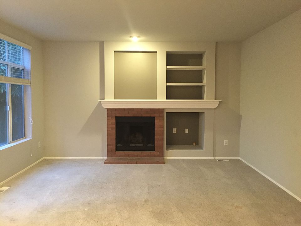 1st image of 4244 257th Pl SE