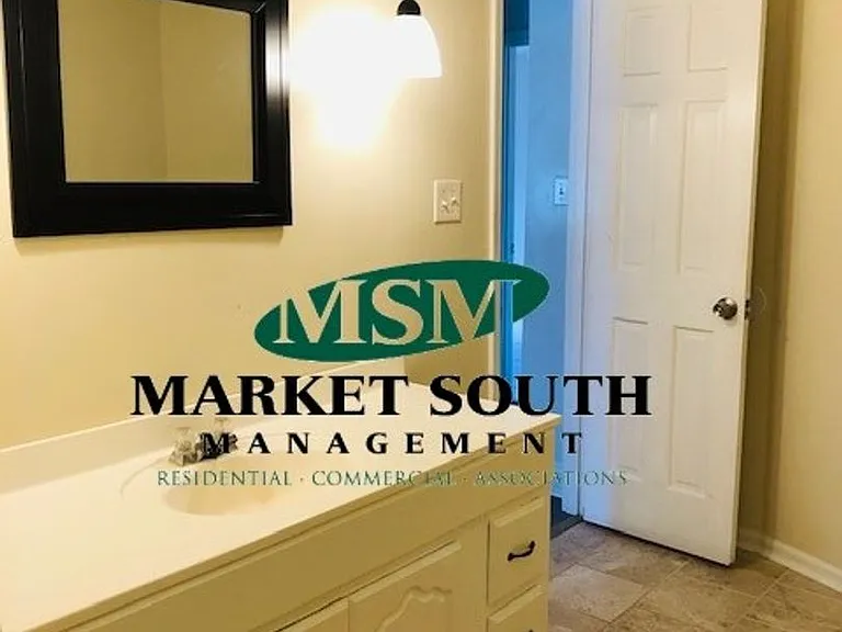 306 Sandy Springs Rd — Photo 8