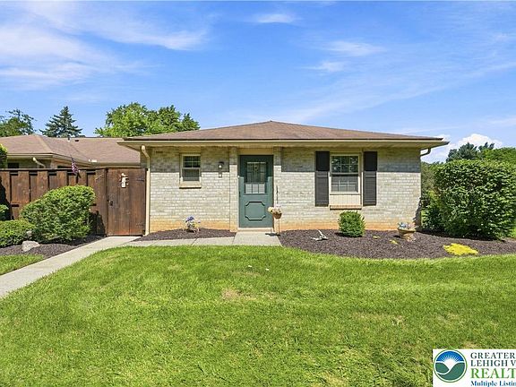 2nd image of 3032 Aronimink Pl