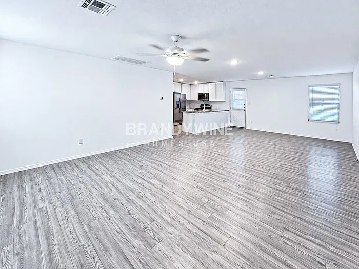 3 bed, 2.0 bath, 1440 sqft, $1,565 — Photo 4