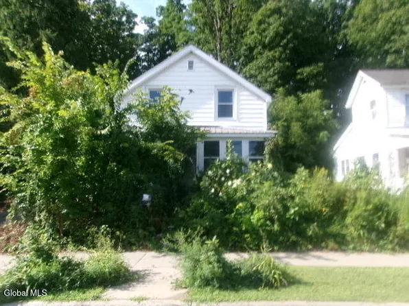 17 Hamilton Avenue, Corinth, NY 12822