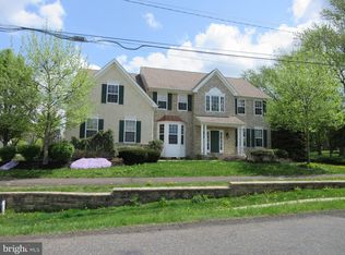 248 Pennland Farm Dr, Perkasie, PA 18944