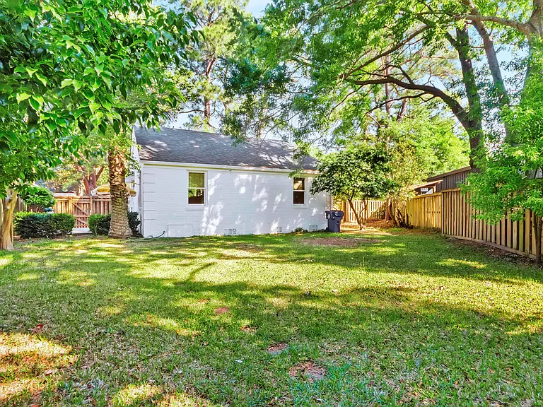 1 Colleton Dr — Photo 34