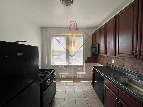 4th image of 42 W 26th St #10