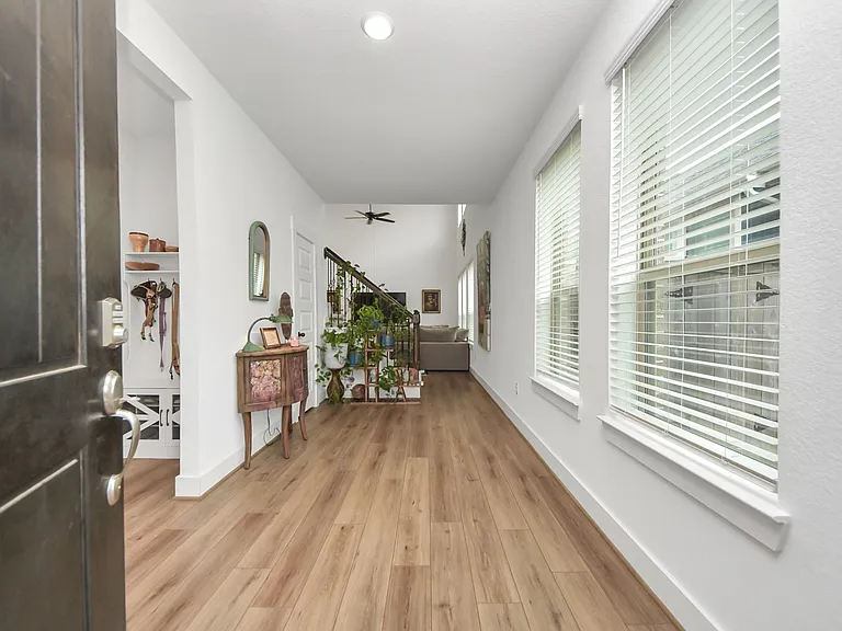 21314 Barcelona Heights Trl — Photo 4