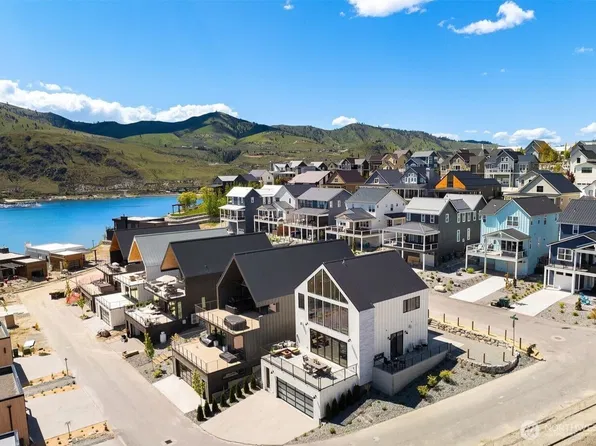 1302 Dragonfly Court, Chelan, WA 98816