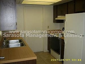 1st image of 1134 Russell Ave