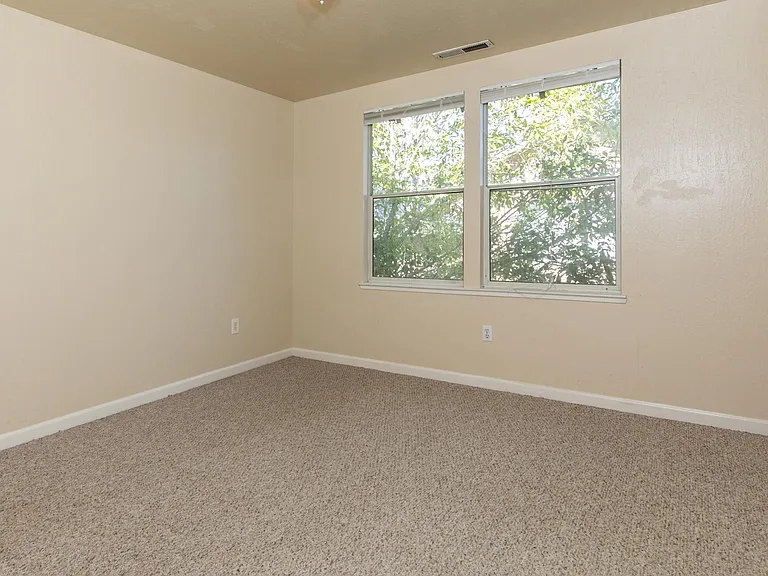 132 Walti St — Photo 11