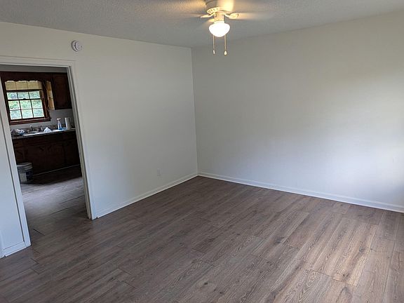 4th image of 605 S Rucker Dr