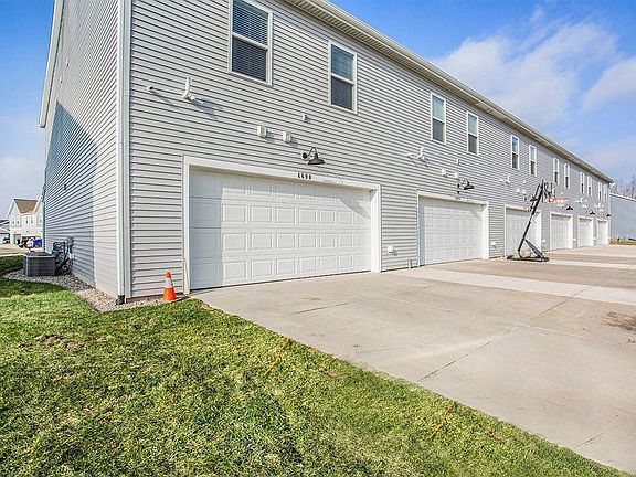 2nd image of 4742 Camden Dr