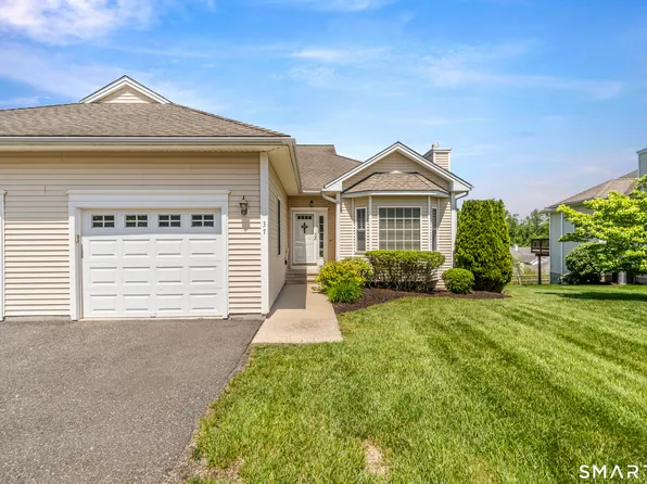 37 September Lane #37, Beacon Falls, CT 06403