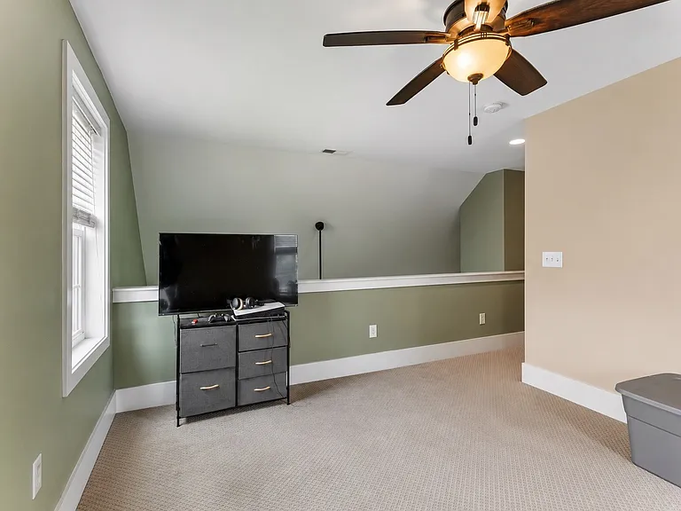 22 Twin Oaks Dr — Photo 22