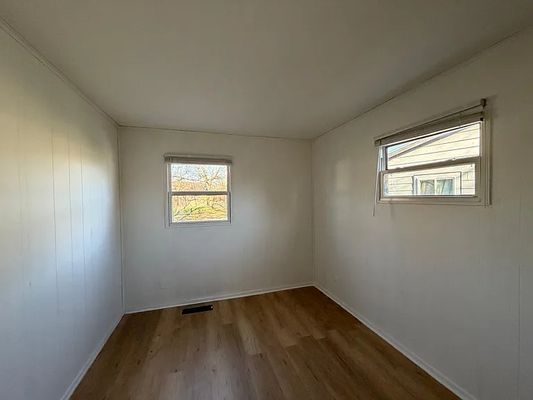 1440 Azalea Dr — Photo 3
