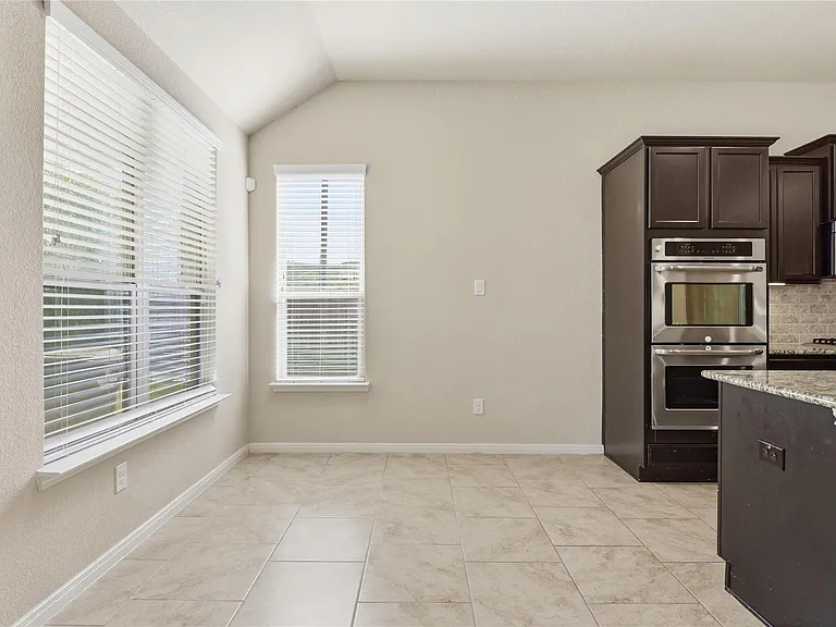 23207 Verita Ct — Photo 16