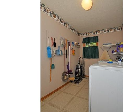 5th image of 11285 Stoneledge Dr