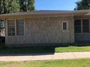 1906 Hart Ave, Dodge City, KS 67801