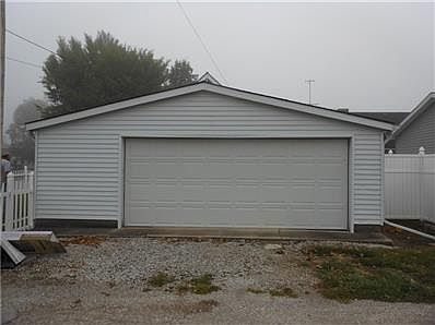 5th image of 1300 S Anderson St