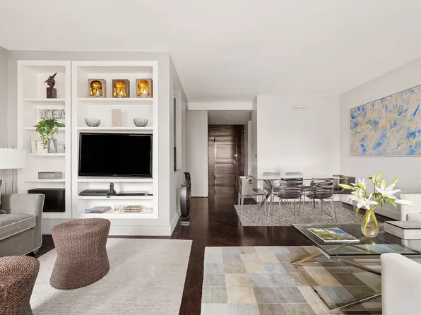 58 West 58th Street 19A image 3 of 15