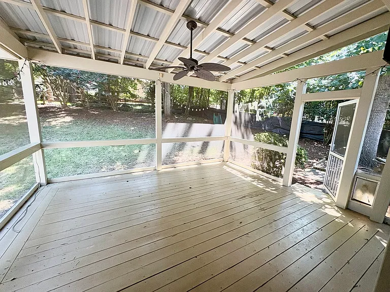 Twin Trail Dr — Photo 3