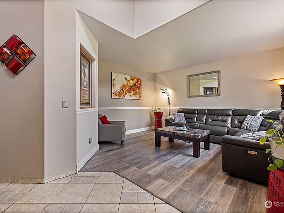 5th image of 13622 68th Avenue Ct E