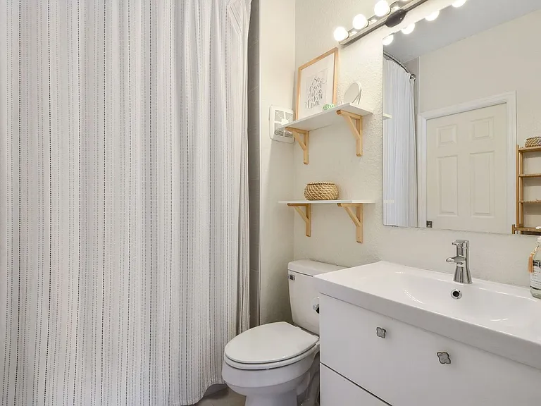 617 Tropical Breeze Way — Photo 14
