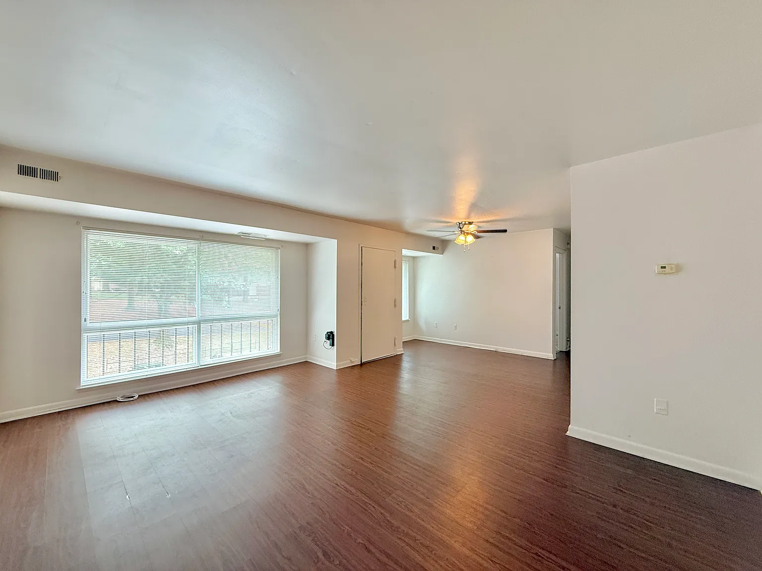 2 bed, 938 sqft, $1,825 — Photo 3