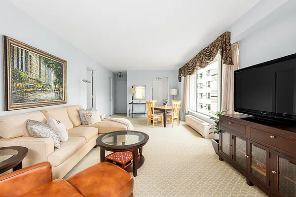 Sold by Compass | media 18