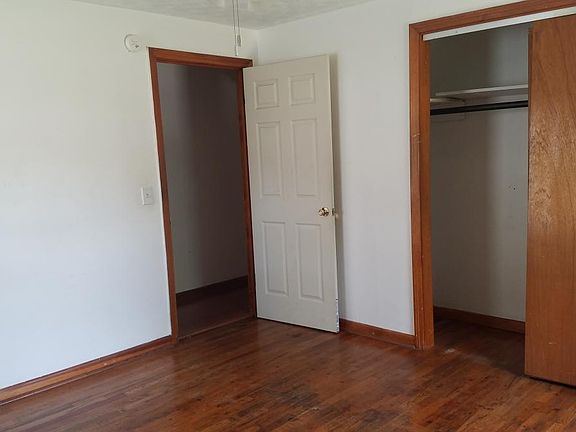 5th image of 137 S Kansas Ave