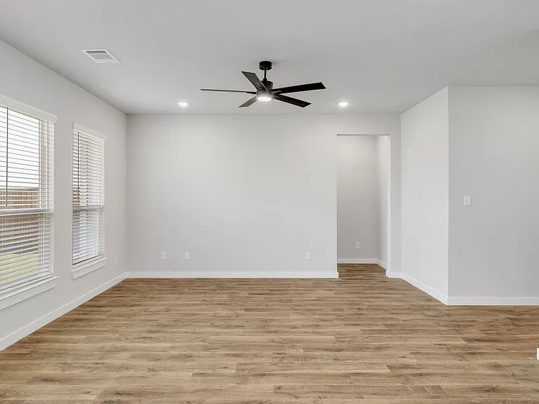 3825 Clovis St — Photo 29
