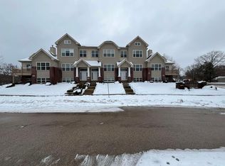 2401 River Oaks Ln #4, Rockford, IL 61103