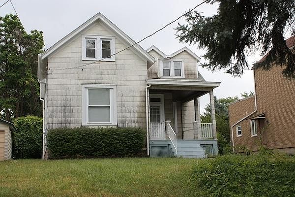 1st image of 3852 Davis Ave